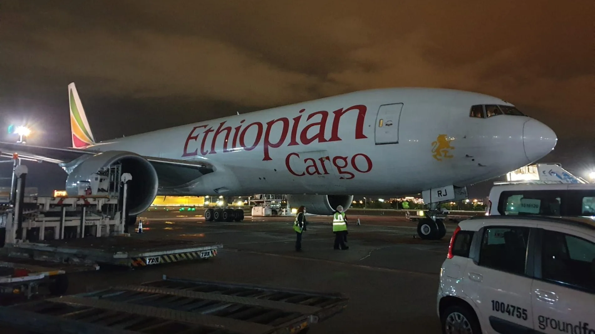 Esta madrugada ha llegado el décimo avión procedente de China con material sanitario para la Comunitat Valenciana