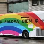 Imagen del autobús arco irisUn autobús "lleno de optimismo" recorriendo las calles de Murcia y pedanías