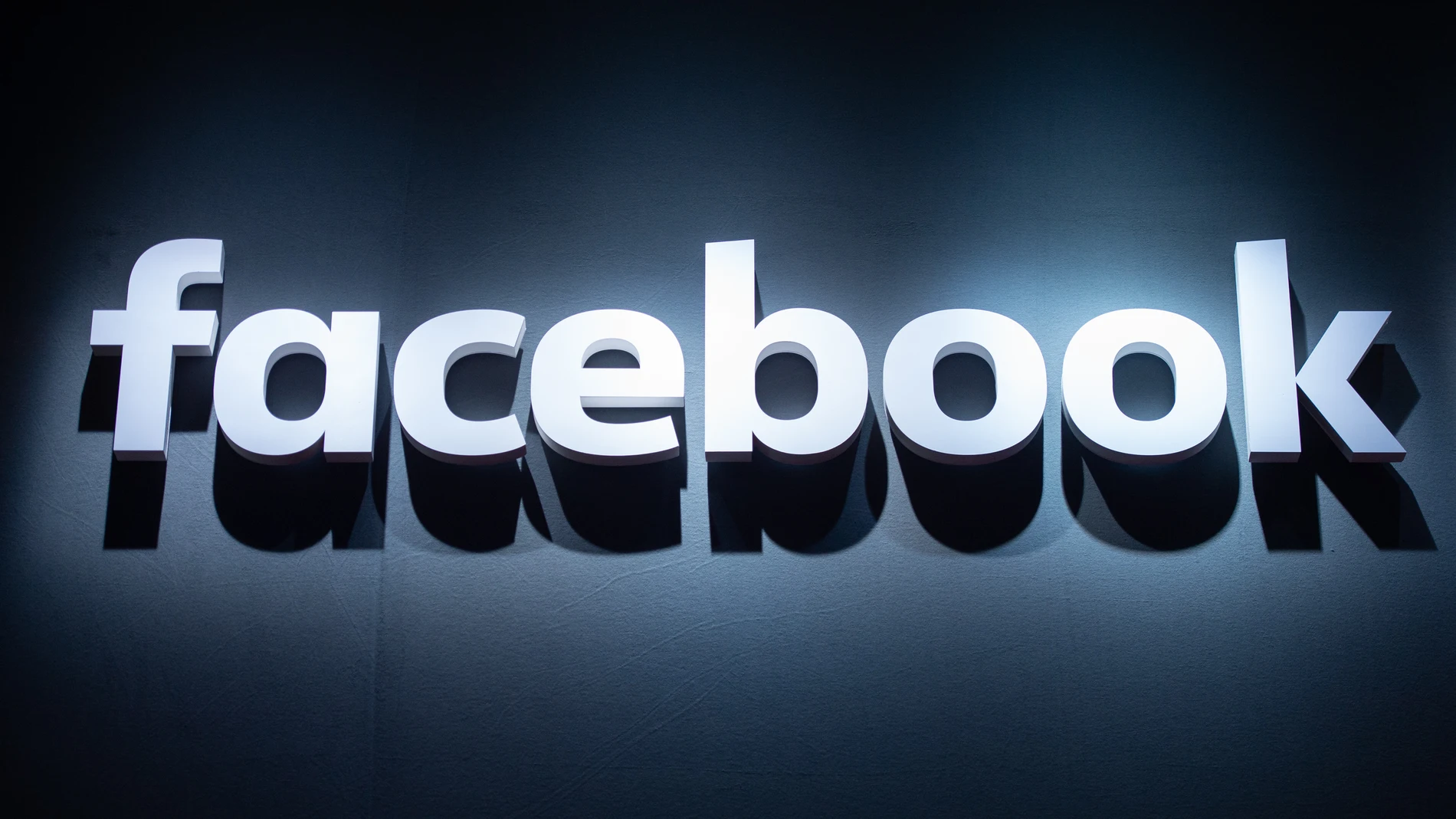 Facebook cancela los eventos presenciales hasta junio de 2021
