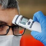 Control de temperatura al trabajador de una empresa