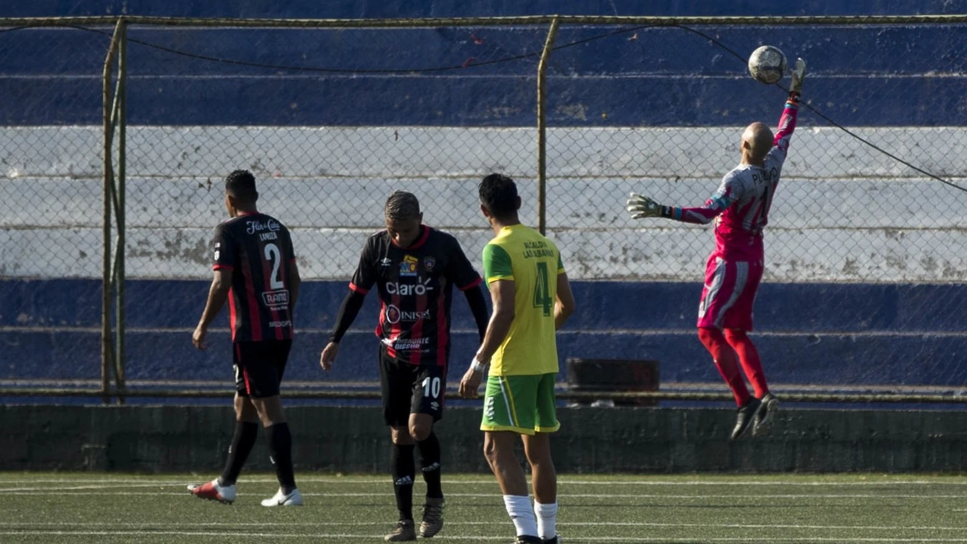 Así se juega fútbol en Nicaragua, una de cinco ligas activas ante COVID-19