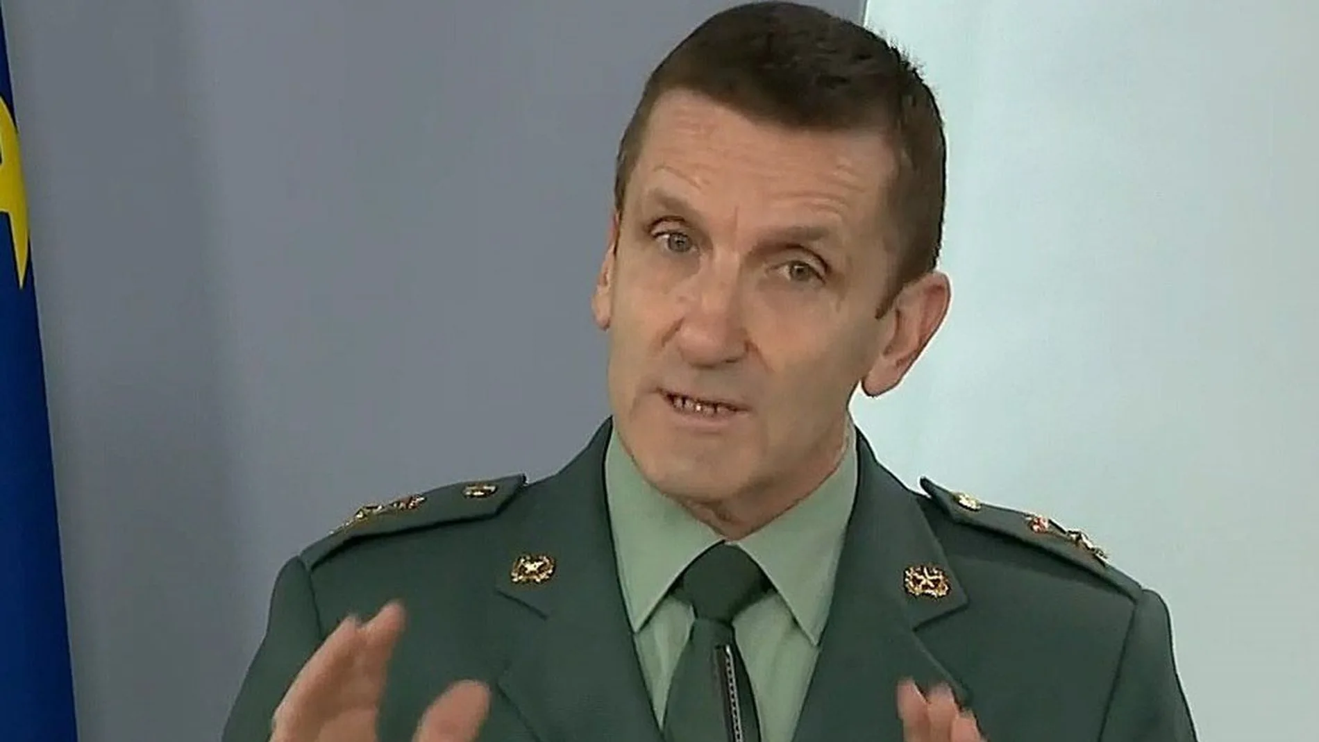 Eel Jefe del Estado Mayor de la Guardia Civil, general José Manuel Santiago, dijo que la Jefatura del Servicio de Información del Cuerpo trabaja para «minimizar el clima contrario al Gobierno»