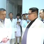 Kim Jong Un “lucha por su vida” tras una operación de corazón