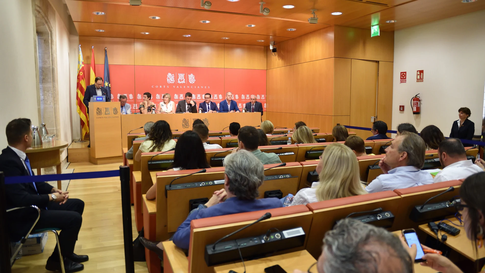 Imagen de archivo de la última Diputación Permanente celebrada en Les Corts.