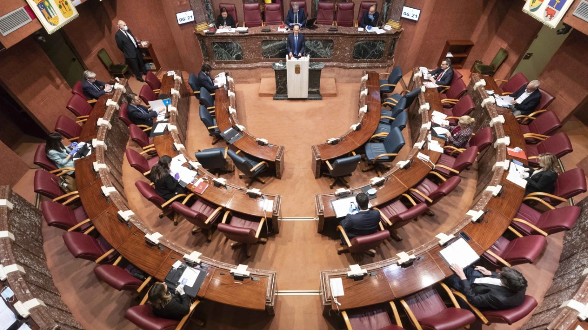 La Asamblea Regional, este martes ha convalidado el decreto ley 2/2020 de 26 de marzo de medidas urgentes fiscales en materia tributaria y de agilización de actuaciones administrativas debido a la crisis sanitaria ocasionada por el Covid-19
