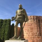 Estatua de Miguel de Cervantes en Alcázar de San Juan
