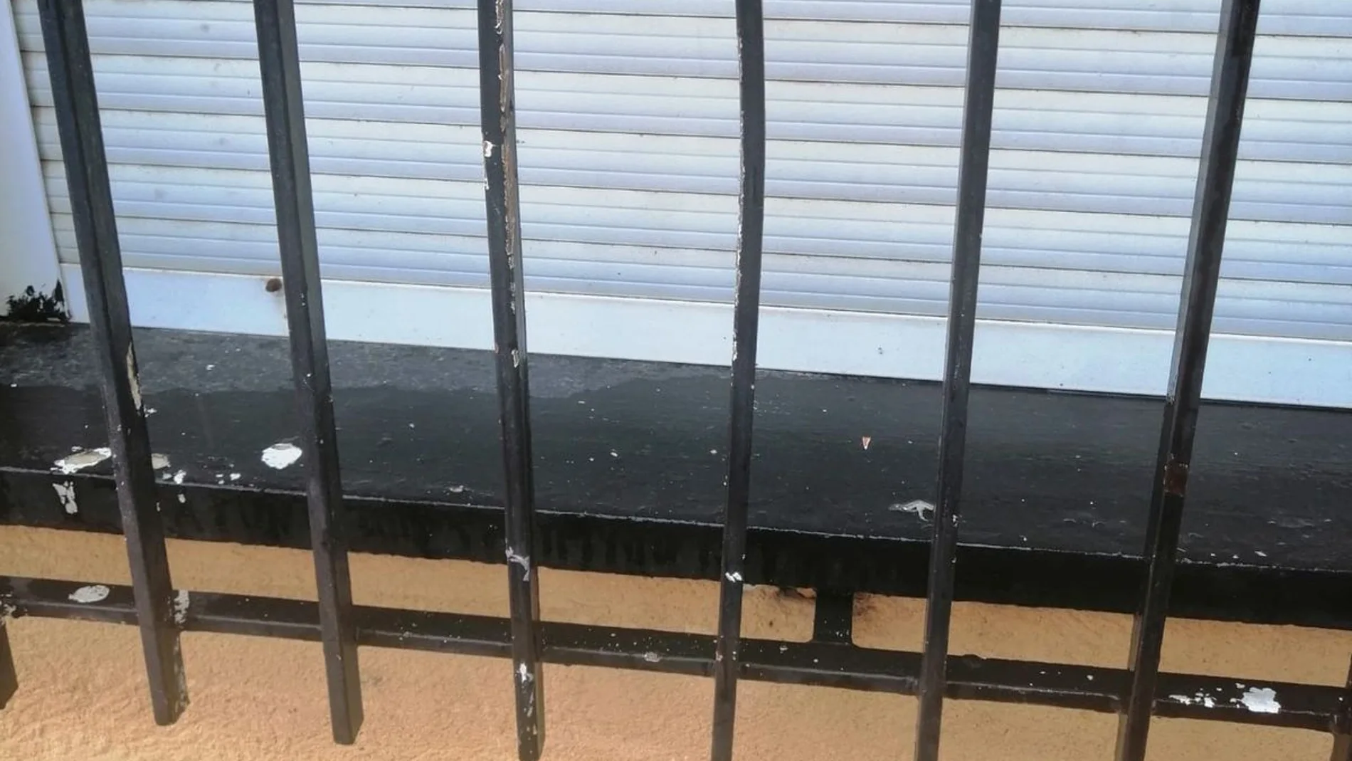 Imagen de cómo quedaron los barrotes de la vivienda