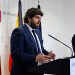 El presidente regional, Fernando López Miras, y el consejero de Salud, Manuel Villegas