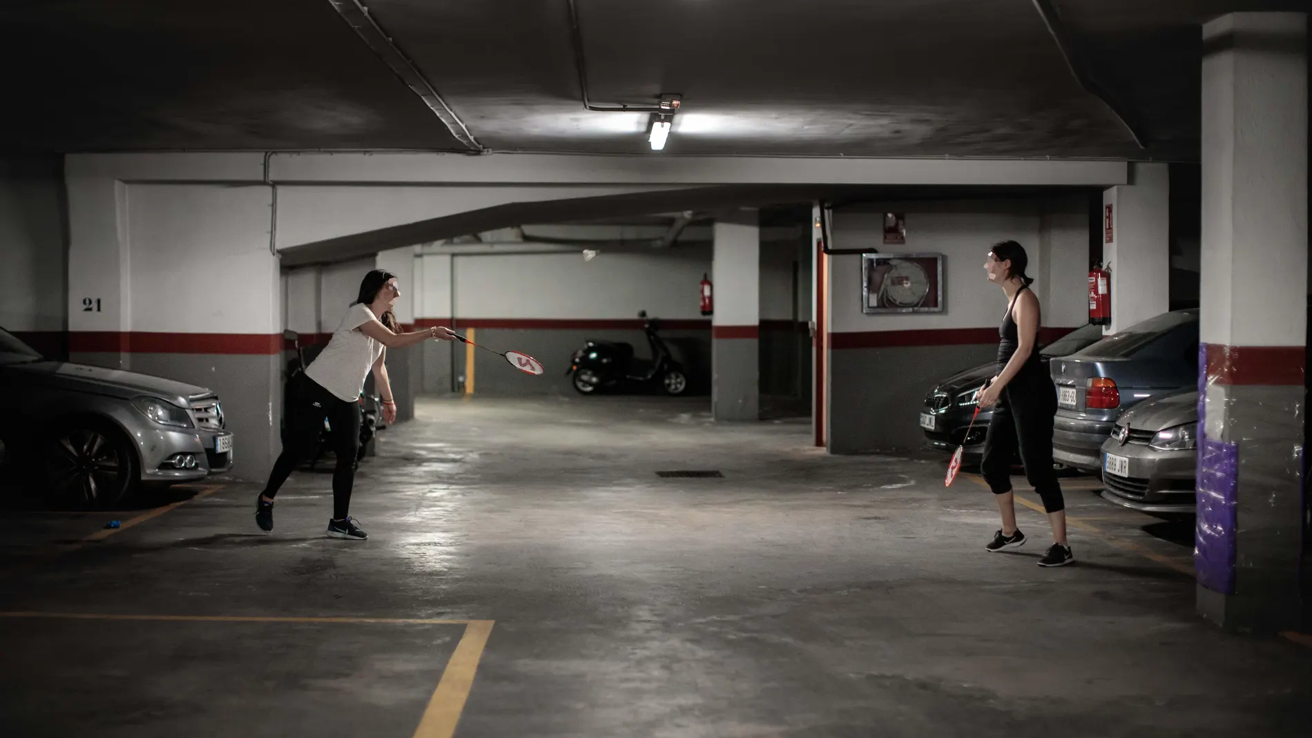 Jugar al tenis en el garaje o correr en la azotea, excepciones en las fincas