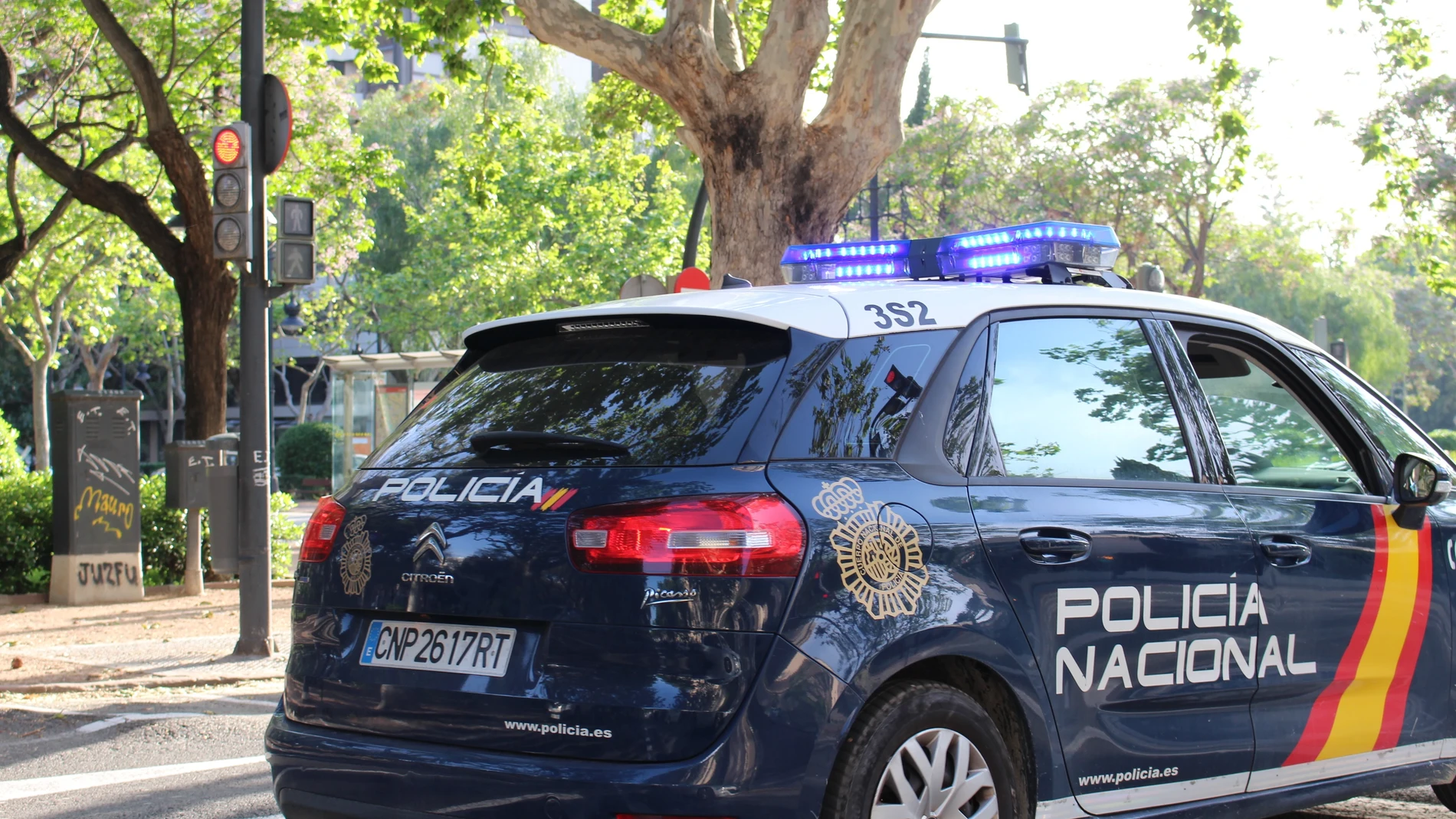 Valencia.- Sucesos.- Detenida por colarse en casa de un conocido, intentar agredirle y herir a un policía