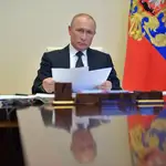 Vladimir Putin mantuvo un encuentro telemático con los gobernadores rusos para abordar las medidas contra la pandemia
