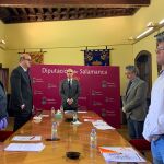 Minuto de silencio guardado en el inicio del pleno de la Diputación de Salamanca por las víctimas del Covid-19