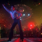 John Travolta en uno de sus míticos bailes de "Fiebre del sábado noche"