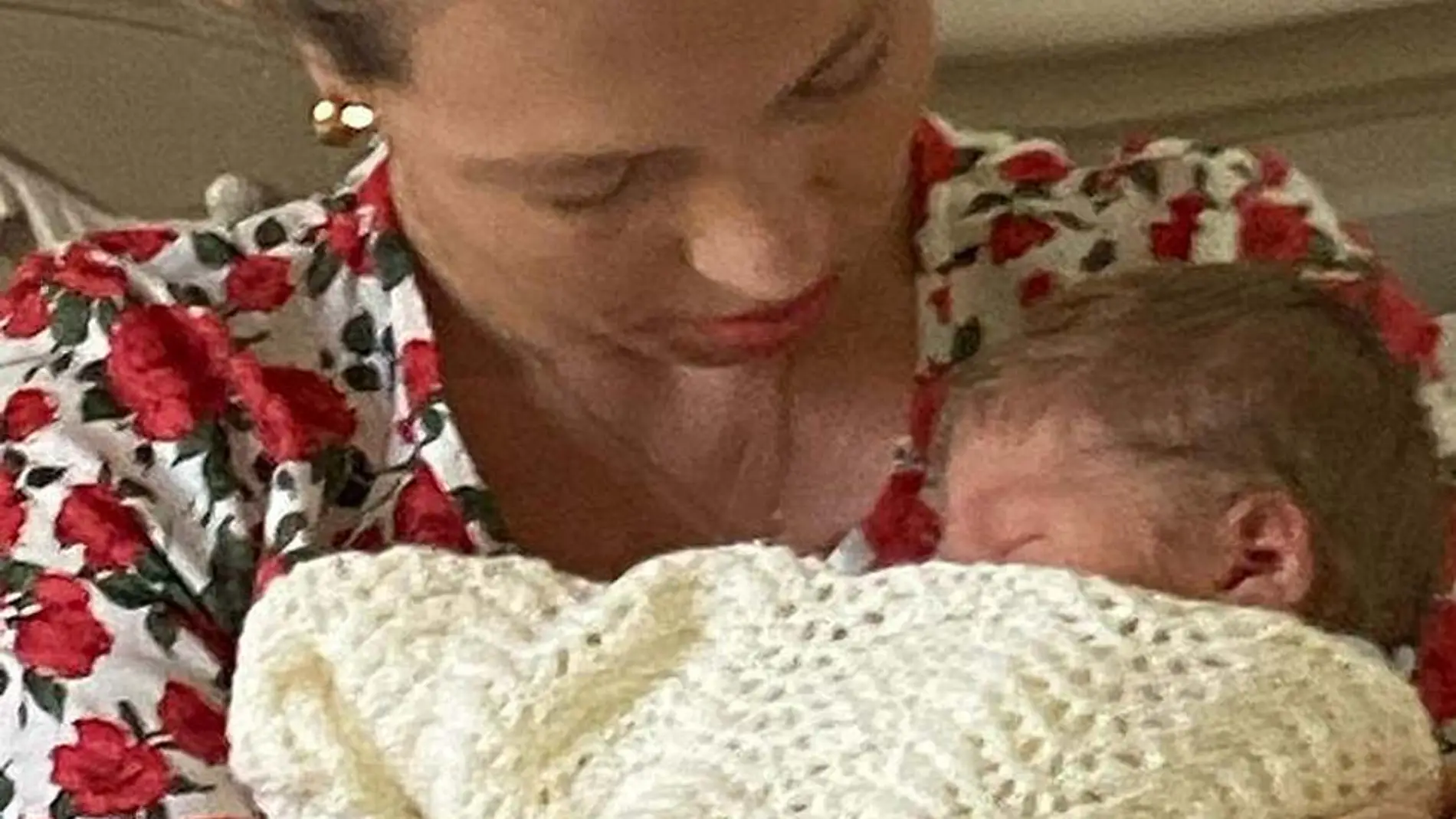La primera imagen del hijo de Boris Johnson publicada por su prometida en Instagram