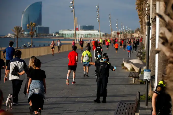 Colau cambia de nombre al paseo marítimo de Barcelona