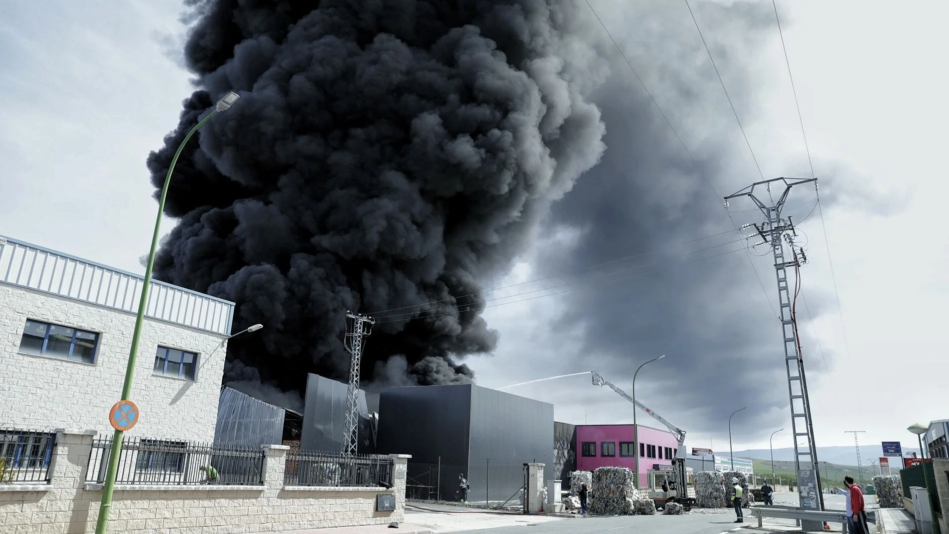 Imagen de archivo de un incendio en una empresa