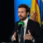 El líder del PP, Pablo Casado durante su entrevista en Onda Cero