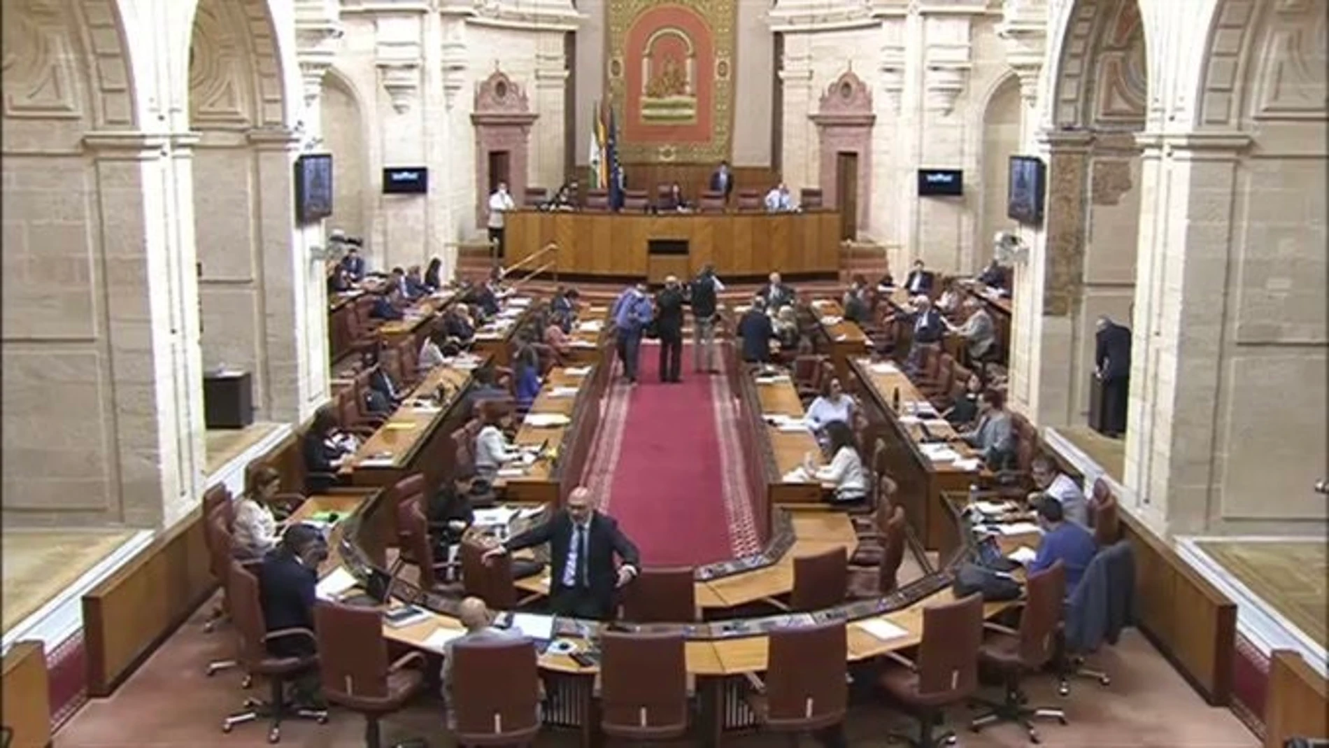 Coronavirus.- Parlamento constituye la comisión por el Covid-19, con el único voto en contra de Vox