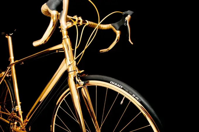 La bicicleta de oro de 24 kilates de Goldgenie