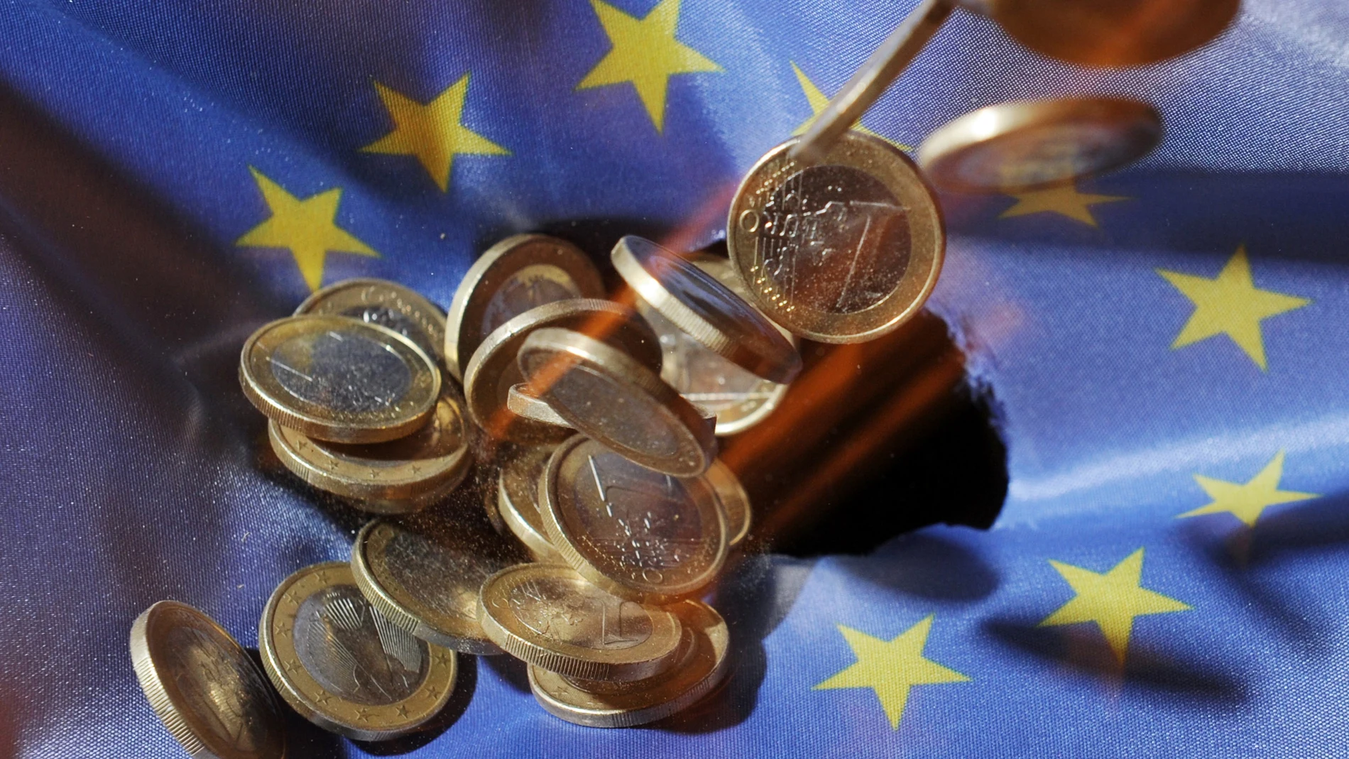 UE.- Bruselas concluye que todos los países de la eurozona cumplen los requisitos para pedir ayuda al MEDE