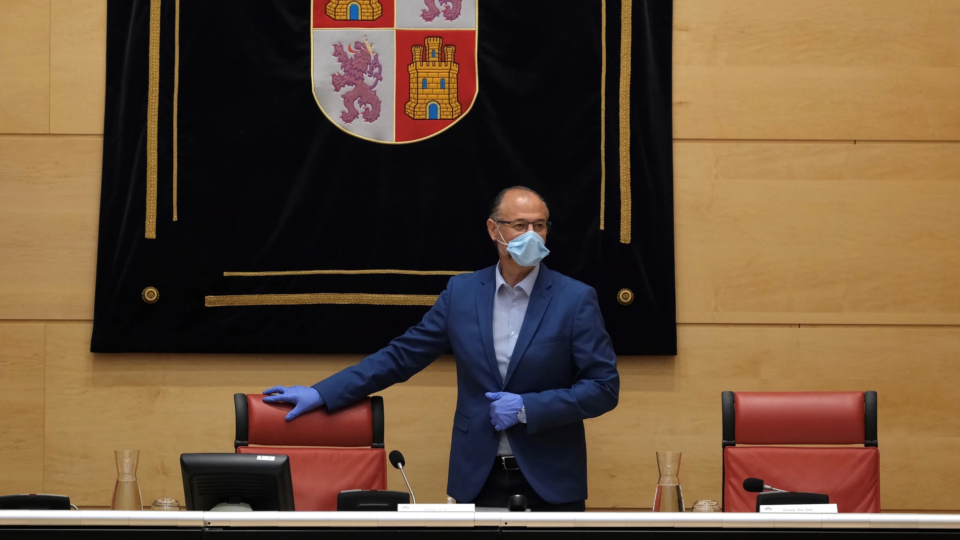 Las Cortes acogerán el martes el primer pleno de control en una sesión con 16 preguntas y con todos los procuradores