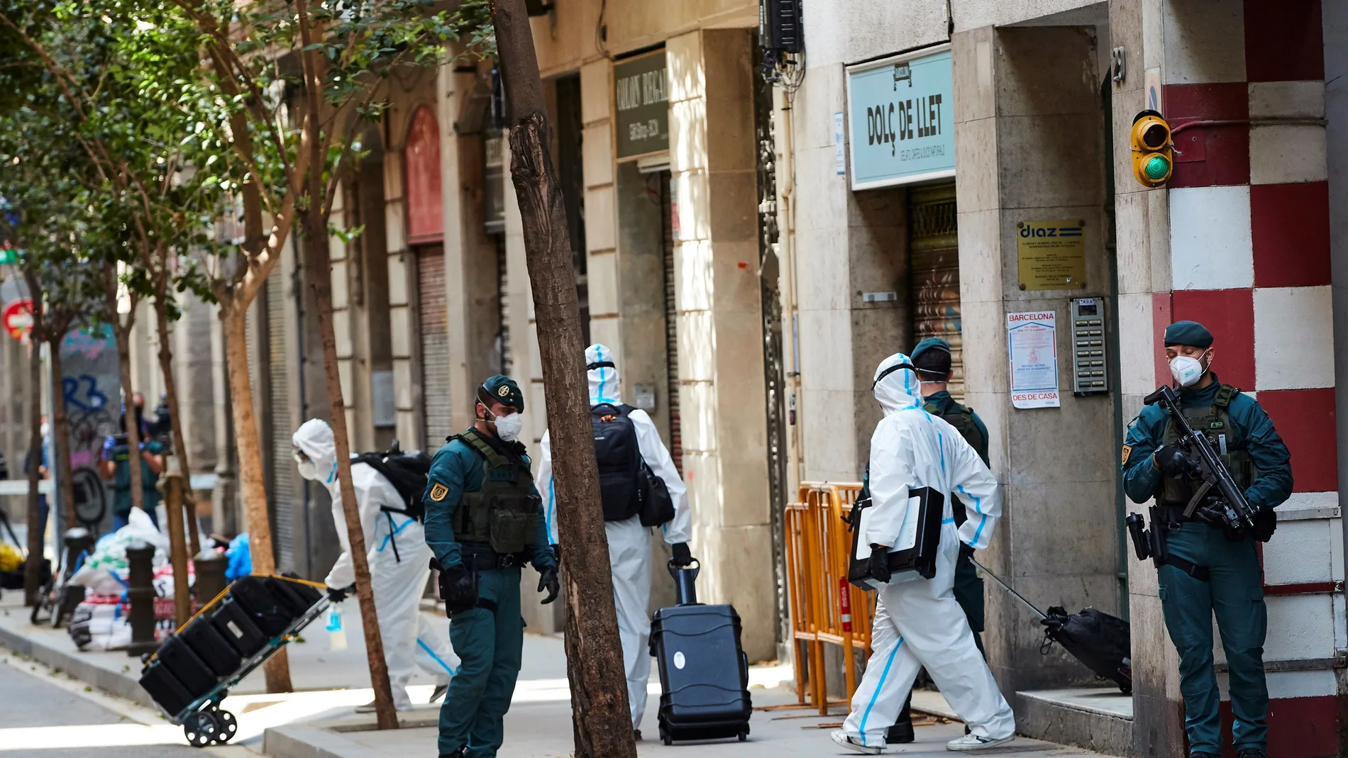 Agentes de la Guardia Civil durante una operación contra Daesh realizada en Barcelona EFE/Alejandro García