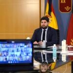 El presidente López Miras en la videoconferencia mantenida con Pedro Sánchez