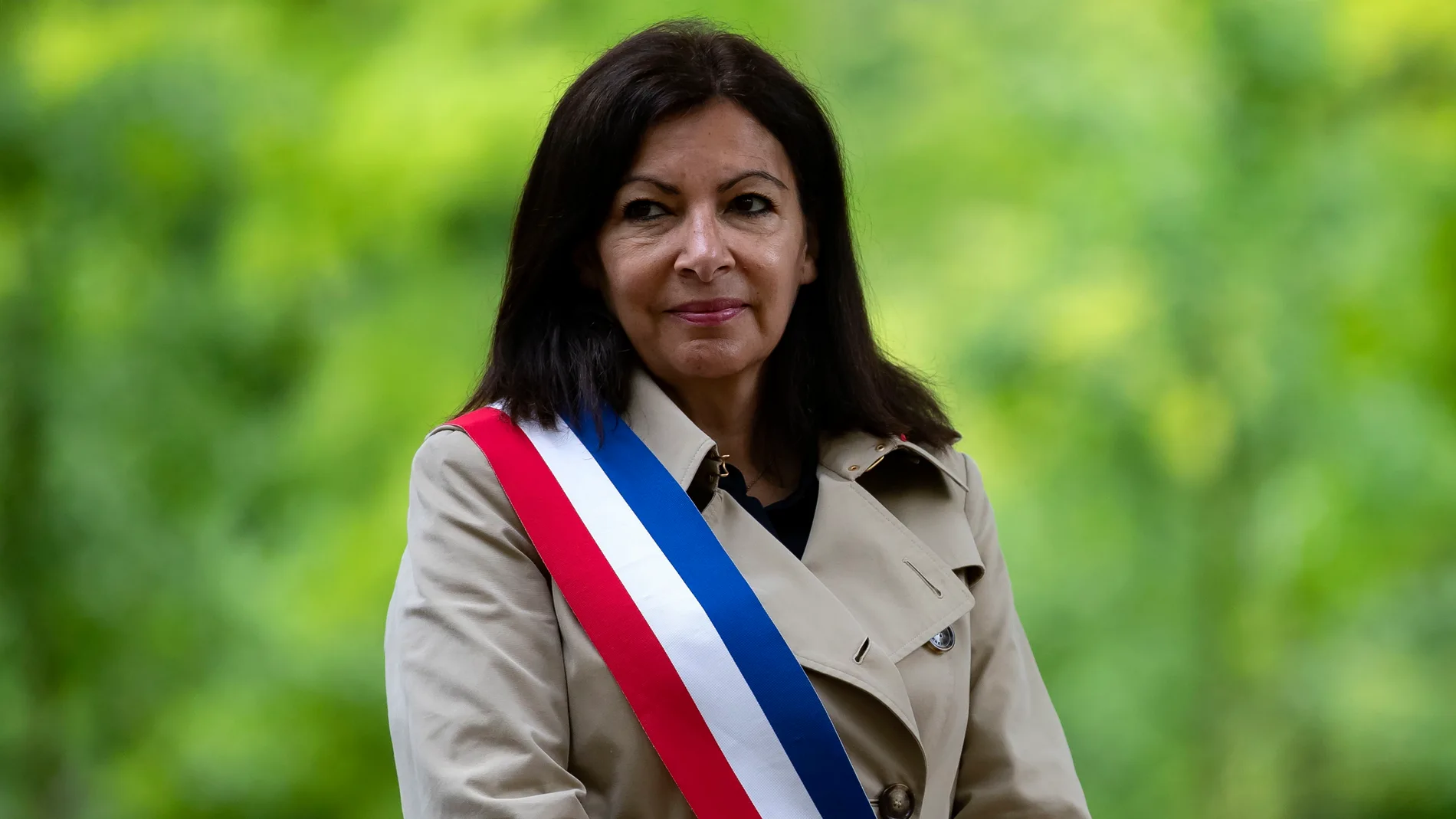 La alcaldesa de París, Anne Hidalgo, hoy en los Jardines de Luxemburgo de París.