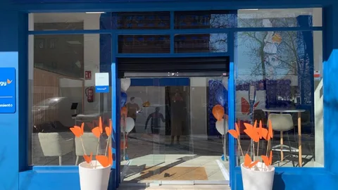 Exterior de una tienda de Naturgy en Castilla y León