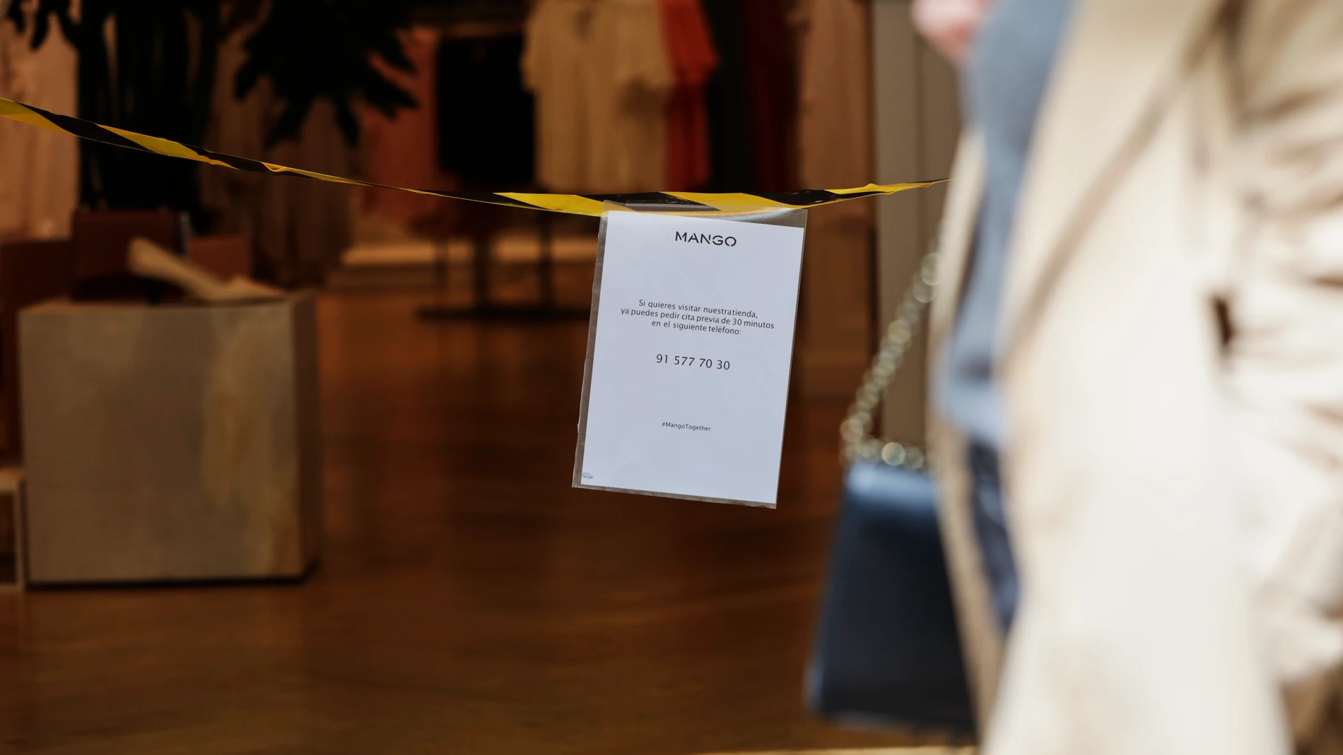 Las firmas de lujo abren sus puertas en la 'milla de oro' de Madrid desde este lunes