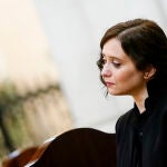 La presidenta e la Comunidad de Madrid, sabel Díaz Ayuso, se ha convertido en el centro e las críticas de la izquierda
