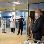 Urkullu, durante su visita al hospital de Cruces