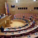 Las comisiones parlamentarias se celebran en el hemiciclo para poder cumplir con el necesario distanciamiento social