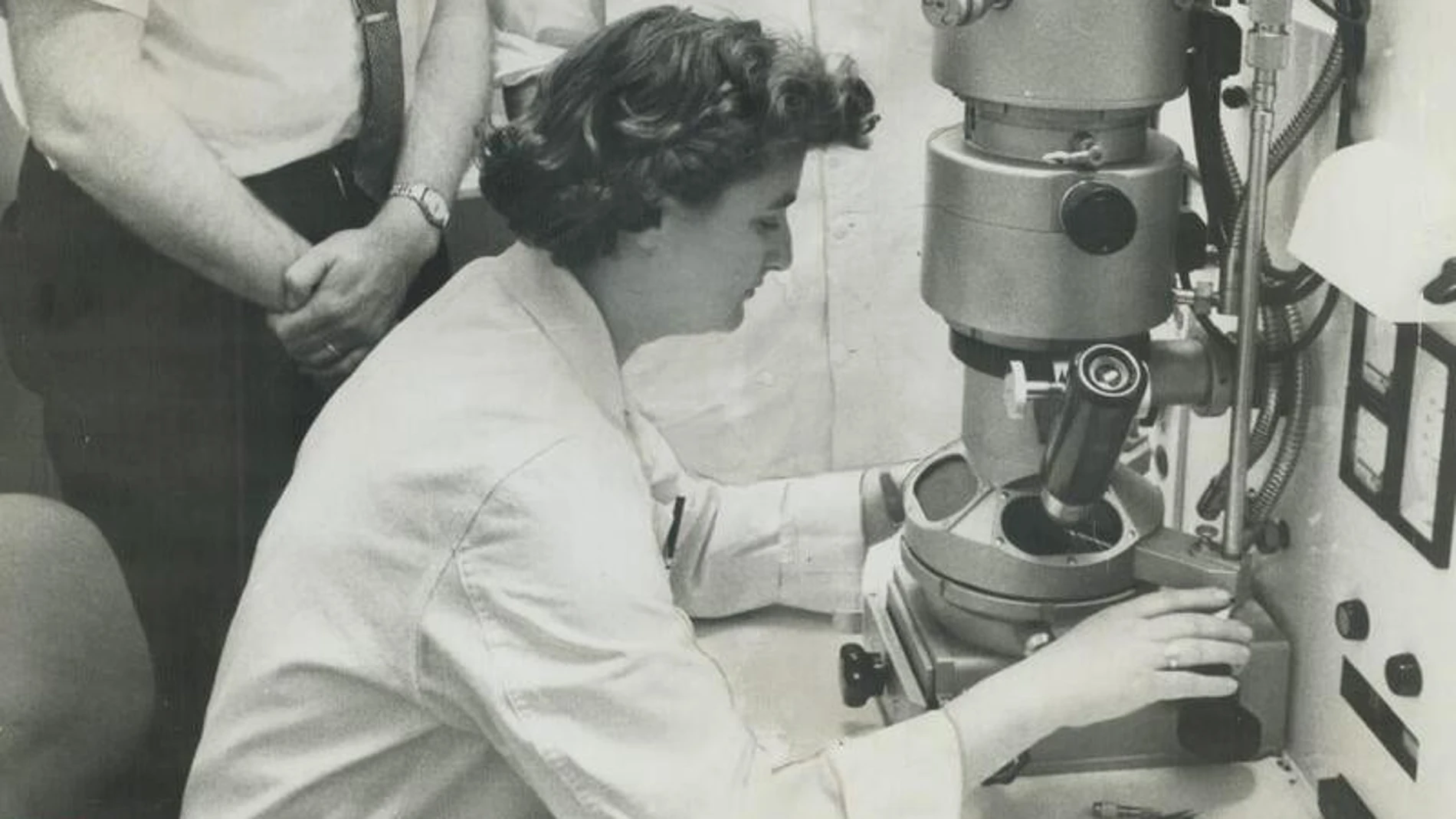 June Almeida, la viróloga que vio por primera vez un coronavirus en humanos