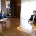 Un instante de la reunión entre Fernández Mañueco y Luis Tudanca en la sede de Presidencia