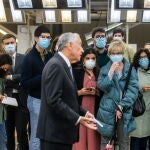 El presidente de Portugal, Marcelo Rebelo de Sousa, durante una visita a la planta de vehículos en Palmela, Setubal, Portugal