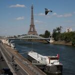 Imagen de la Tour Eiffel en París, capital de Francia, segundo país con más españoles