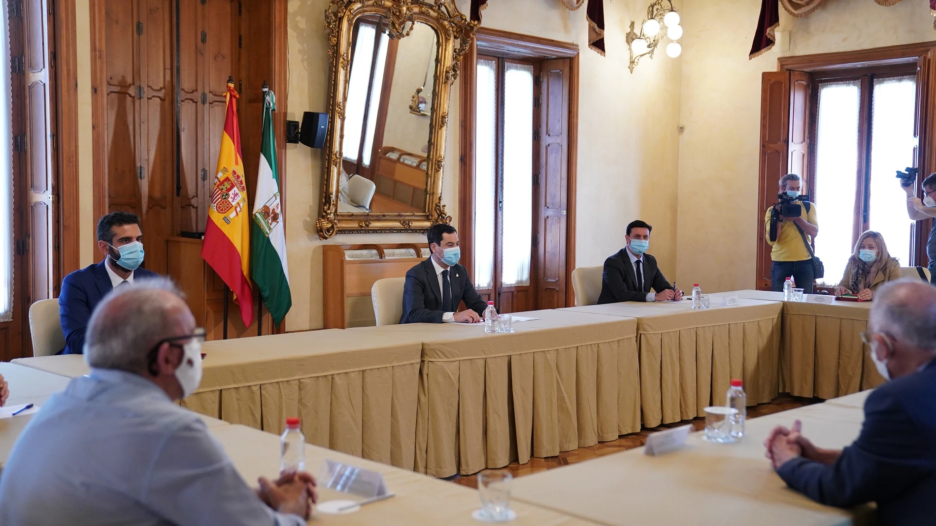Juanma Moreno, Javier Aureliano García y Ramón Fernández-Pacheco, entre otros