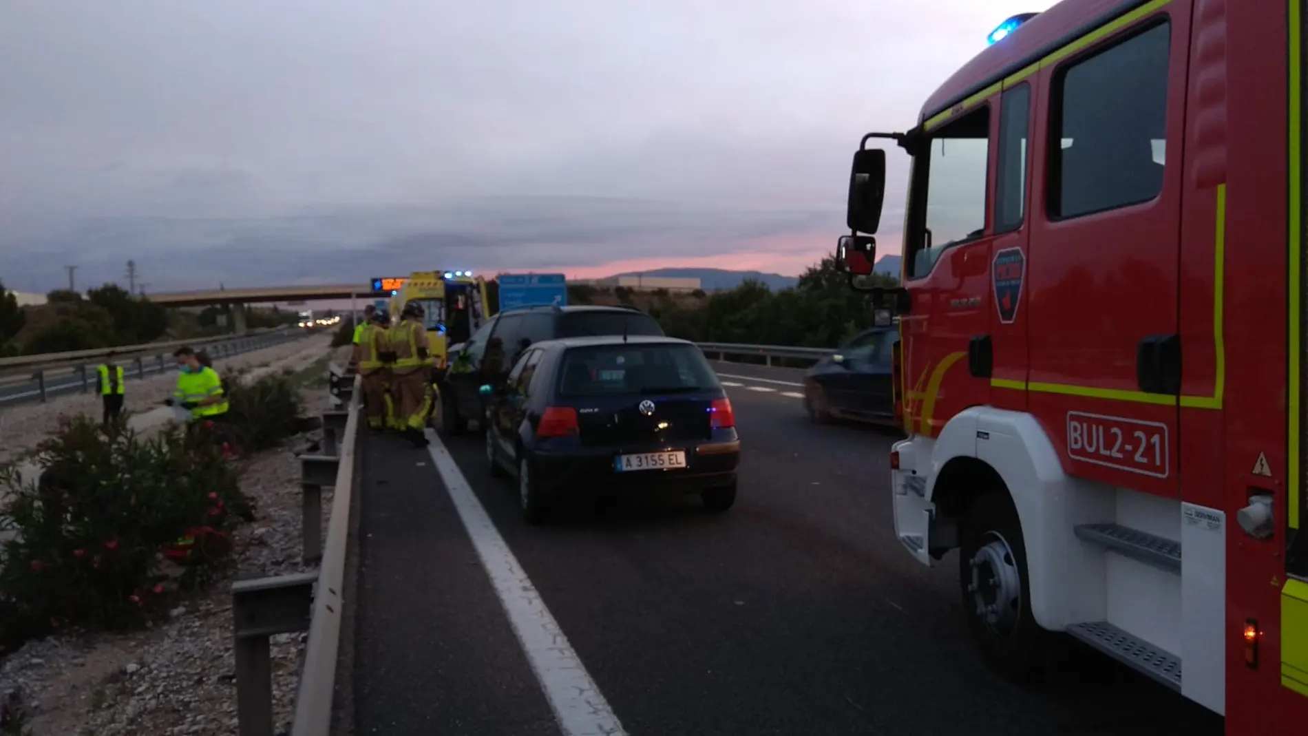 Accidente de tráfico con cinco heridos, tres de ellos graves, en Molina de Segura