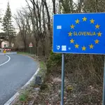 Paso fronterizo de Monrupino, entre Eslovenia e Italia. Eslovenia se ha convertido en el primer país de la UE en levantar la cuarentena a todos los ciudadanos europeos