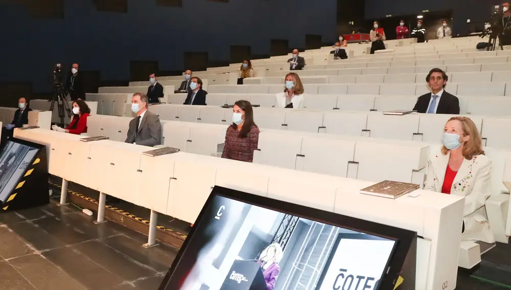 Don Felipe VI y doña Letizia durante el acto de presentación del "Informe COTEC 2020" en el que se ha celebrado una mesa sobre "innovación para la reactivación económica", en Madrid (España), a 18 de mayo de 2020.REYES;CASA REAL;COTEC 2020;INFORME;EVENTOCasa de S.M. el Rey18/05/2020