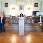 La concejala de Cultura y Turismo de Valladolid, Ana Redondo, presenta junto al presidente de la Cámara de Comercio, Víctor Caramanzana, y el vicepresidente , Javier Labarga, el ciclo de formación online para el sector hostelero