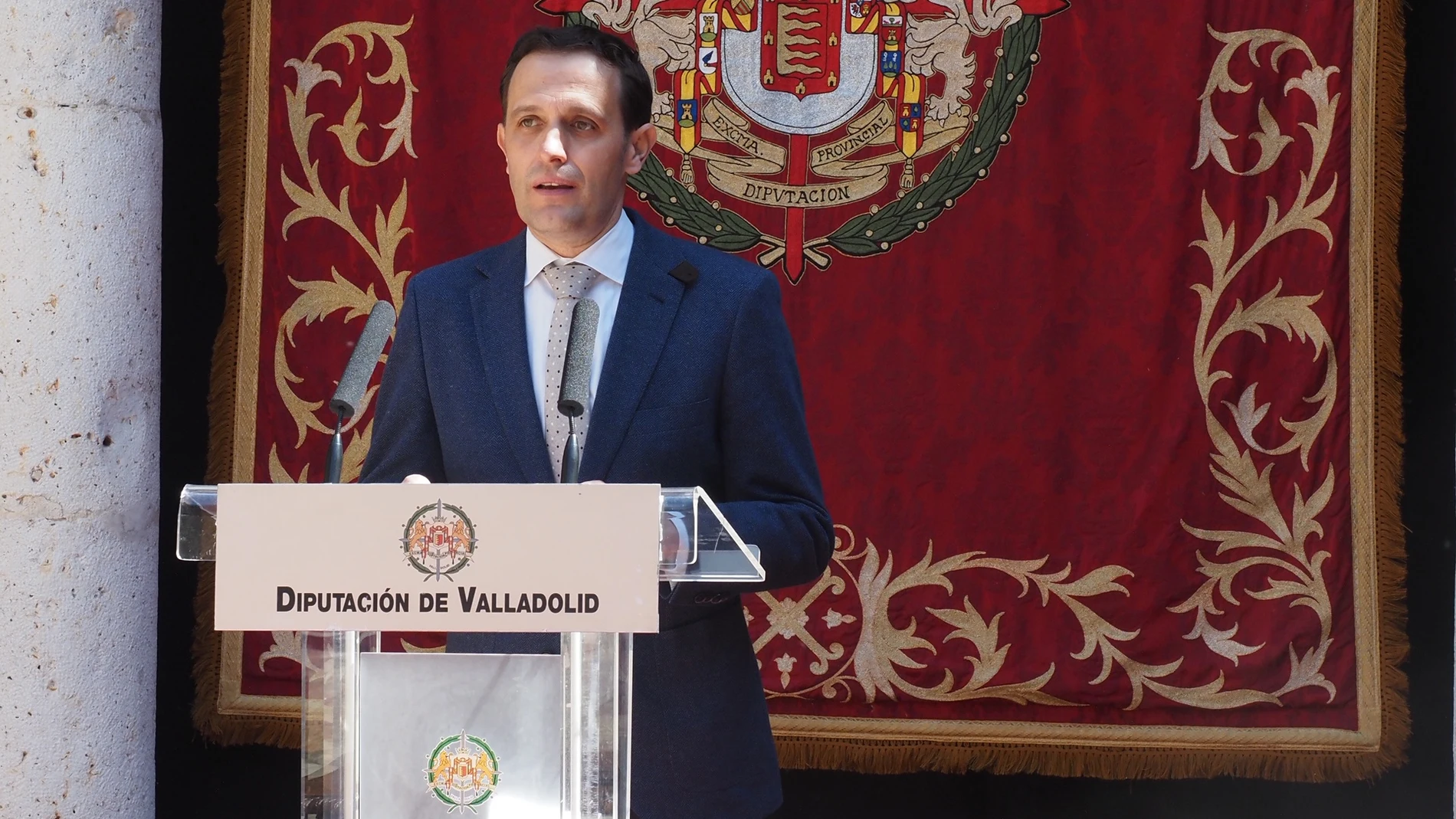 El presidente de la Diputación de Valladolid, Conrado Íscar, presenta el Plan de Choque de la institución frente a la Covid-19