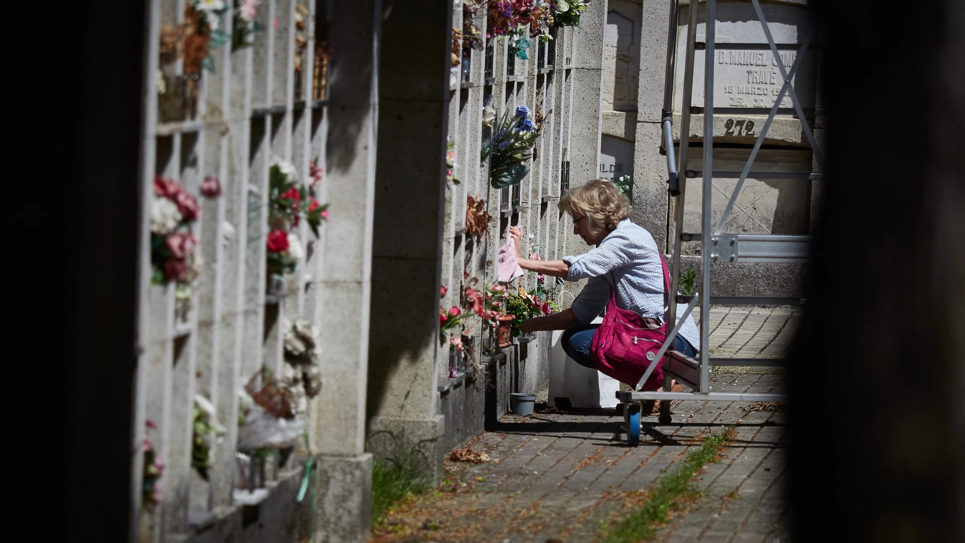 EL CEMENTERIO DE PAMPLONA REABRE SUS PUERTAS CON TRANQUILIDAD