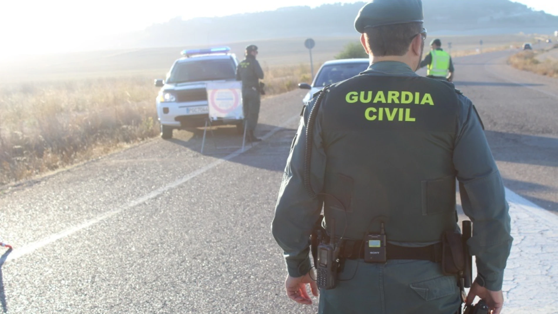 Sucesos.- Detenido por saltarse un control, conducir sin carnet y embestir a un menor en bicicleta en Viana (Valladolid)