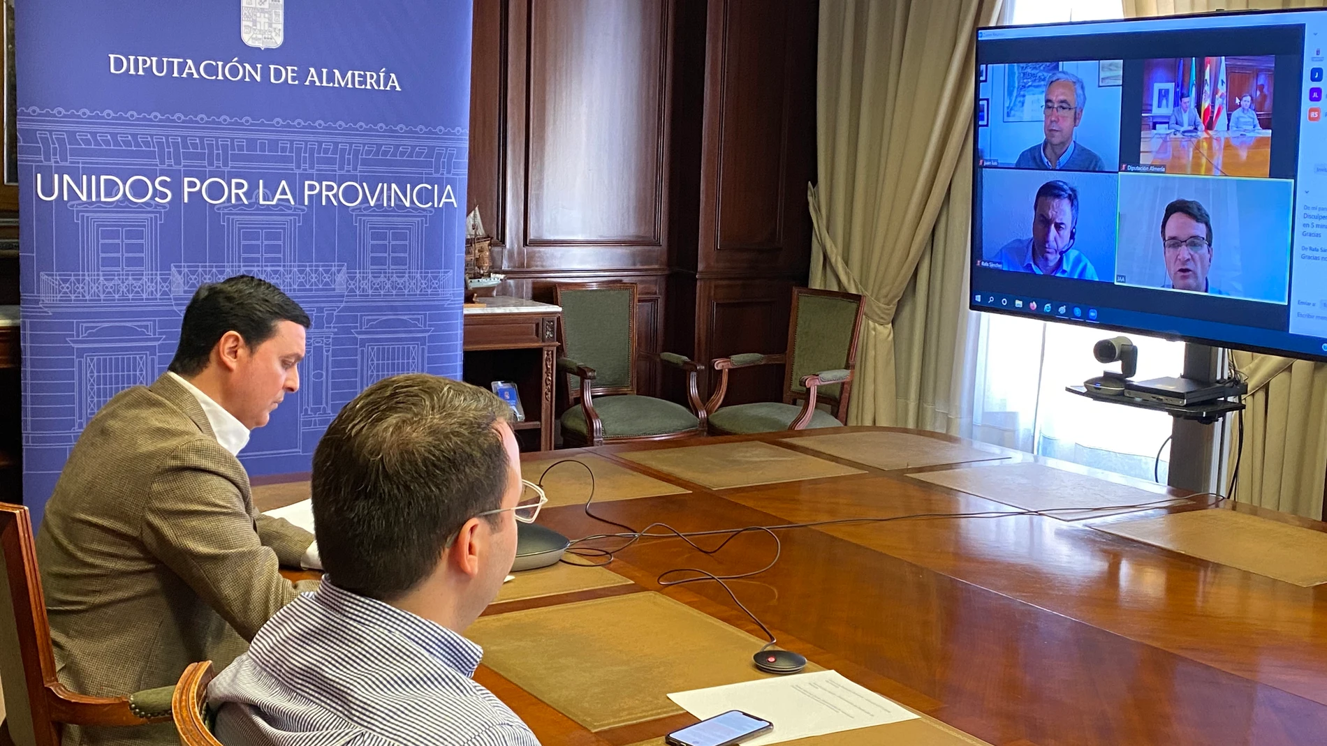 Almería.-Diputación.-Diputación de Almería y Endesa abordan proyectos de reindustrialización en la provincia