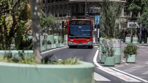 Los hechos ocurrieron en una parada de la EMT en la plaza del Ayuntamiento