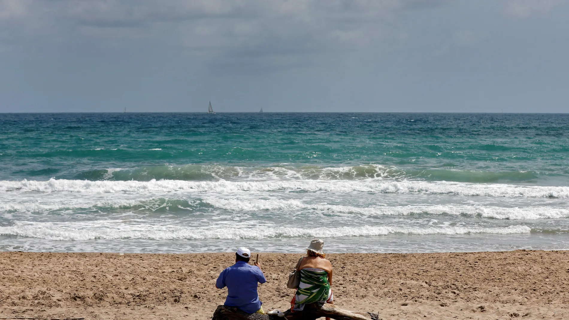 Sanidad recomienda limitar aforo y protocolos de limpieza en las playas