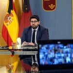 El presidente de la Región de Murcia, Fernando López Miras, durante la videoconferencia con Pedro Sánchez