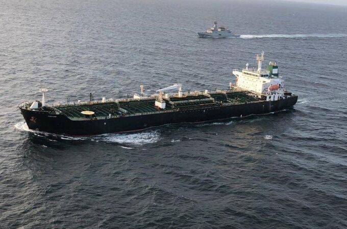 Irán tiene en sus manos la llave para impedir a petroleros y metaneros el paso por el estratégico Estrecho de Ormuz